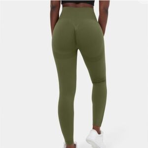 NWOT Seamless Flow High Waisted Butt Lifting Leggings Winter Moss Sz S